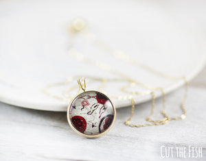 red flowers necklace
